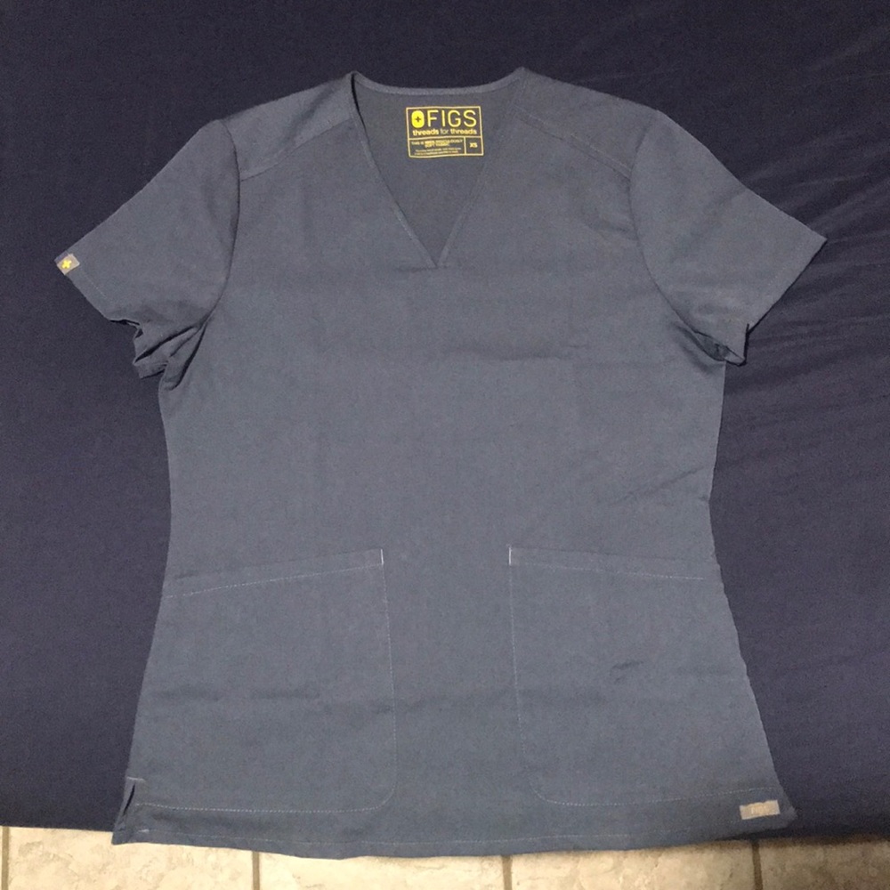 Figs scrub top